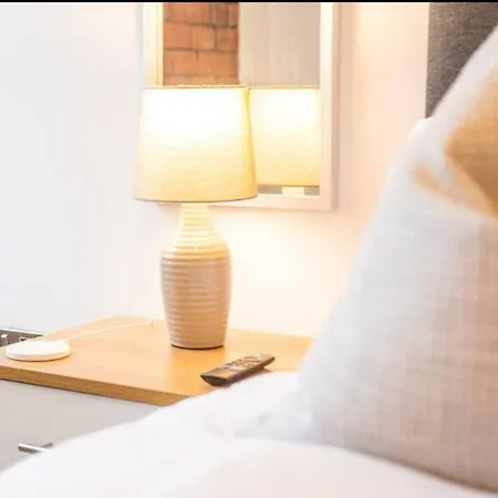 Conditioning House - 2 * Bradford (West Yorkshire)