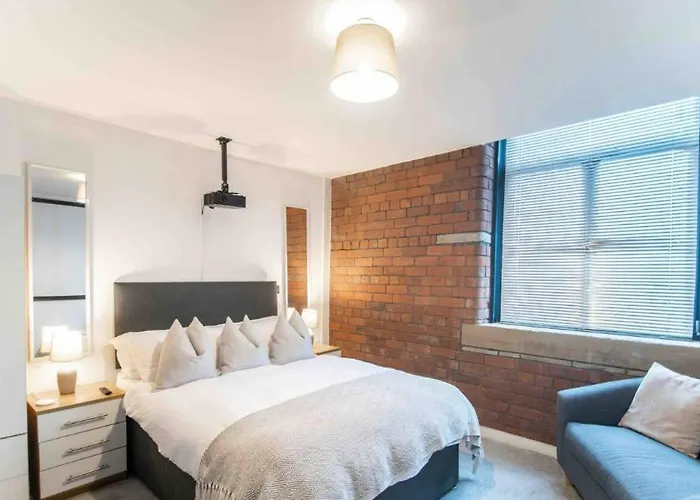 Conditioning House - 2 * Bradford (West Yorkshire)