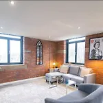 Conditioning House - 2 * برادفورد